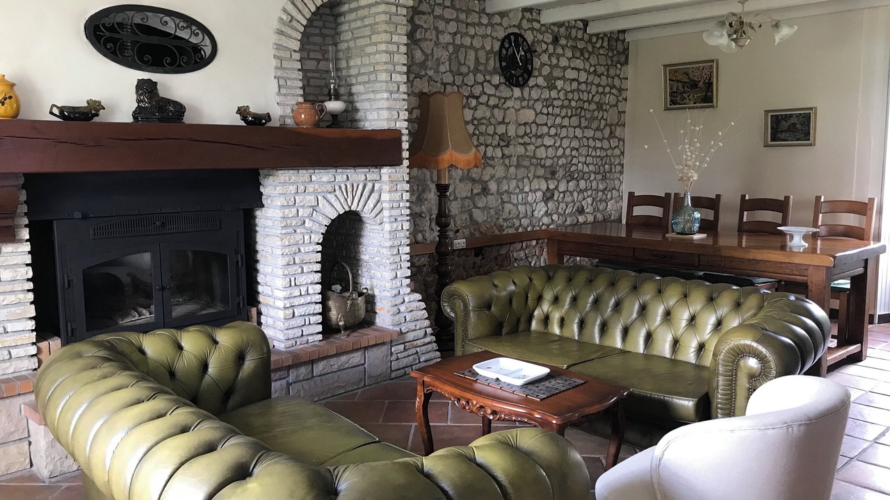 Photo of Livingroom in Boisne-la-Tude