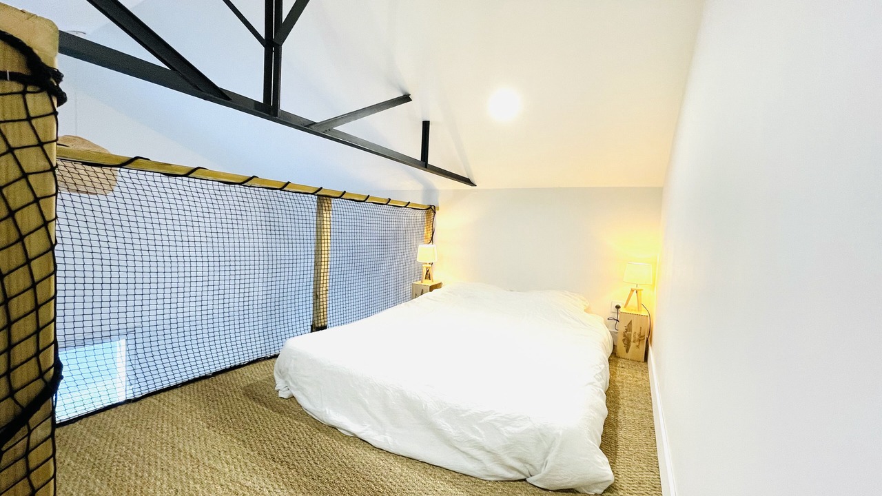 Photo of Bedroom in Les Salles-De-Castillon