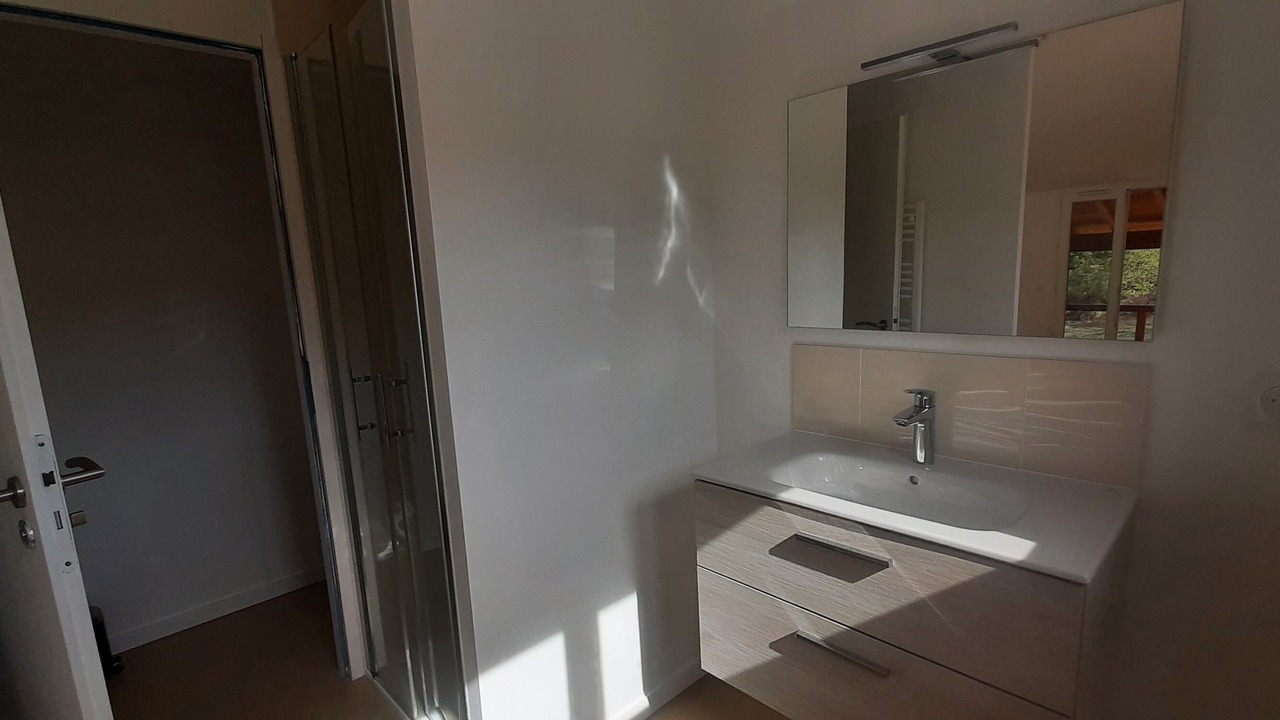 Photo of Bathroom in Garrosse