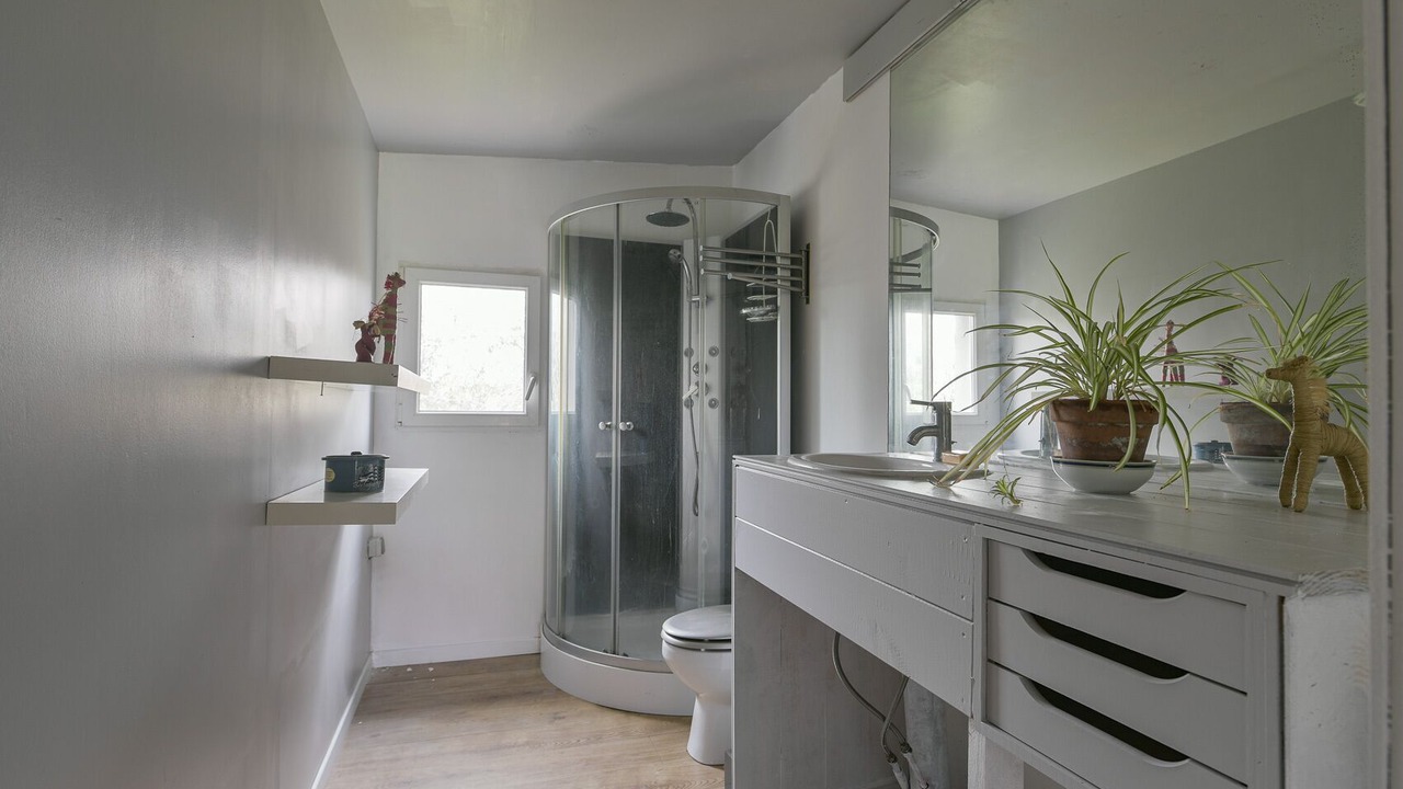 Photo of Bathroom in Saint-Yzans-de-Medoc