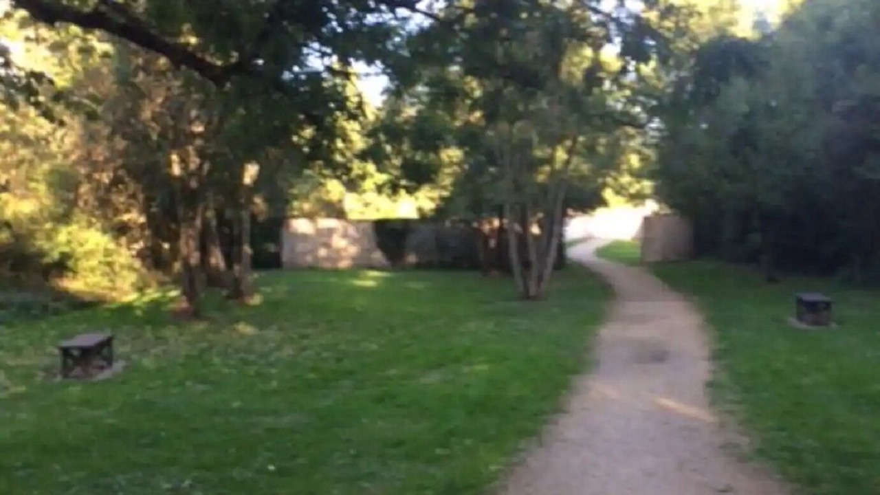 Photo of Outdoor in Chauray