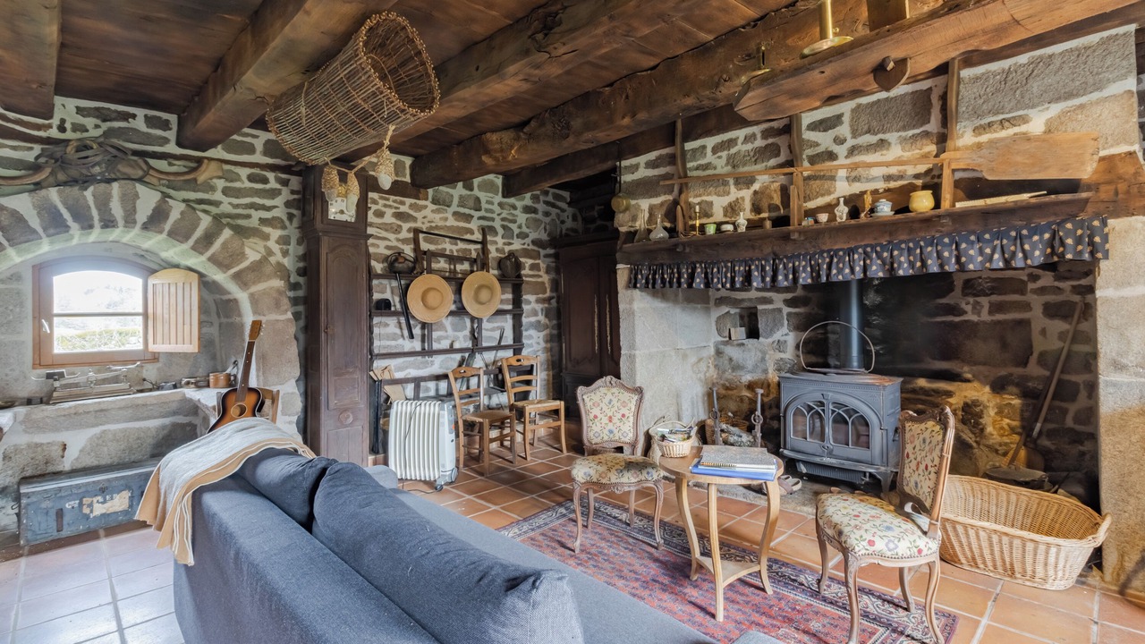 Photo of Livingroom in Chaumeil