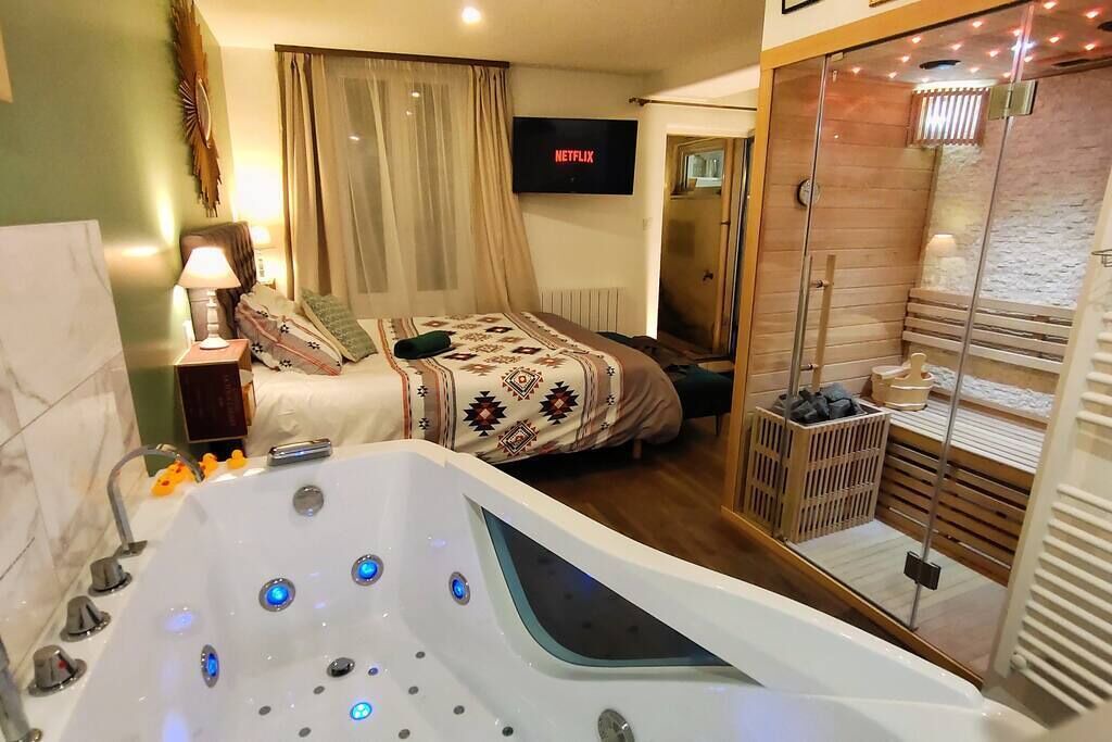 Photo of Bedroom in North district