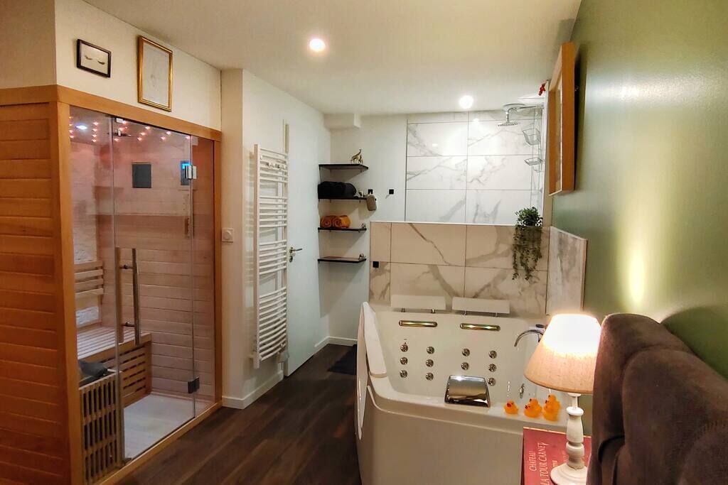 Photo of Bathroom in North district
