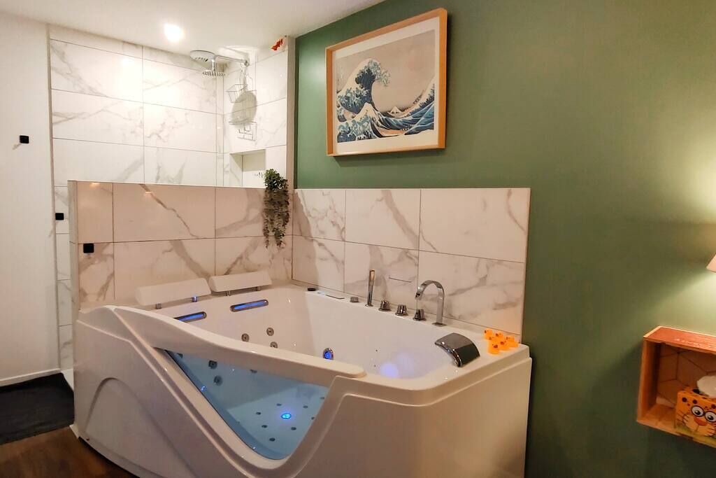 Photo of Bathroom in North district