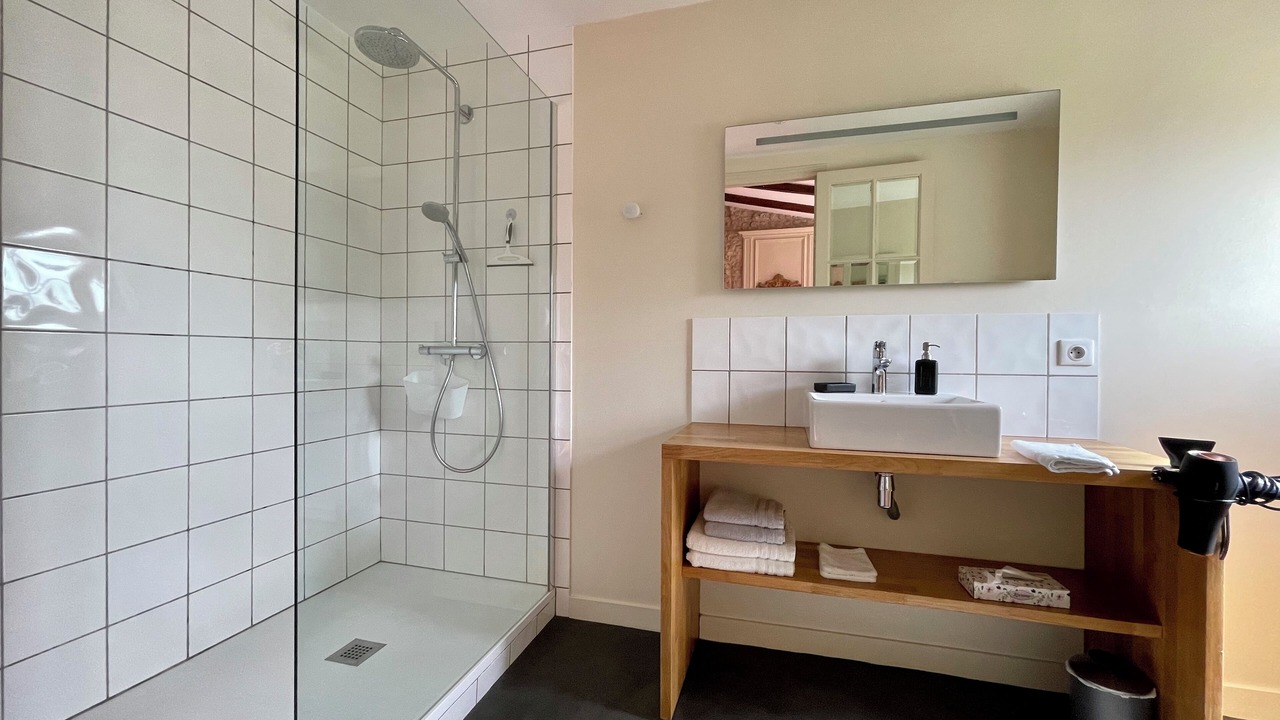 Photo of Bathroom in Puilboreau