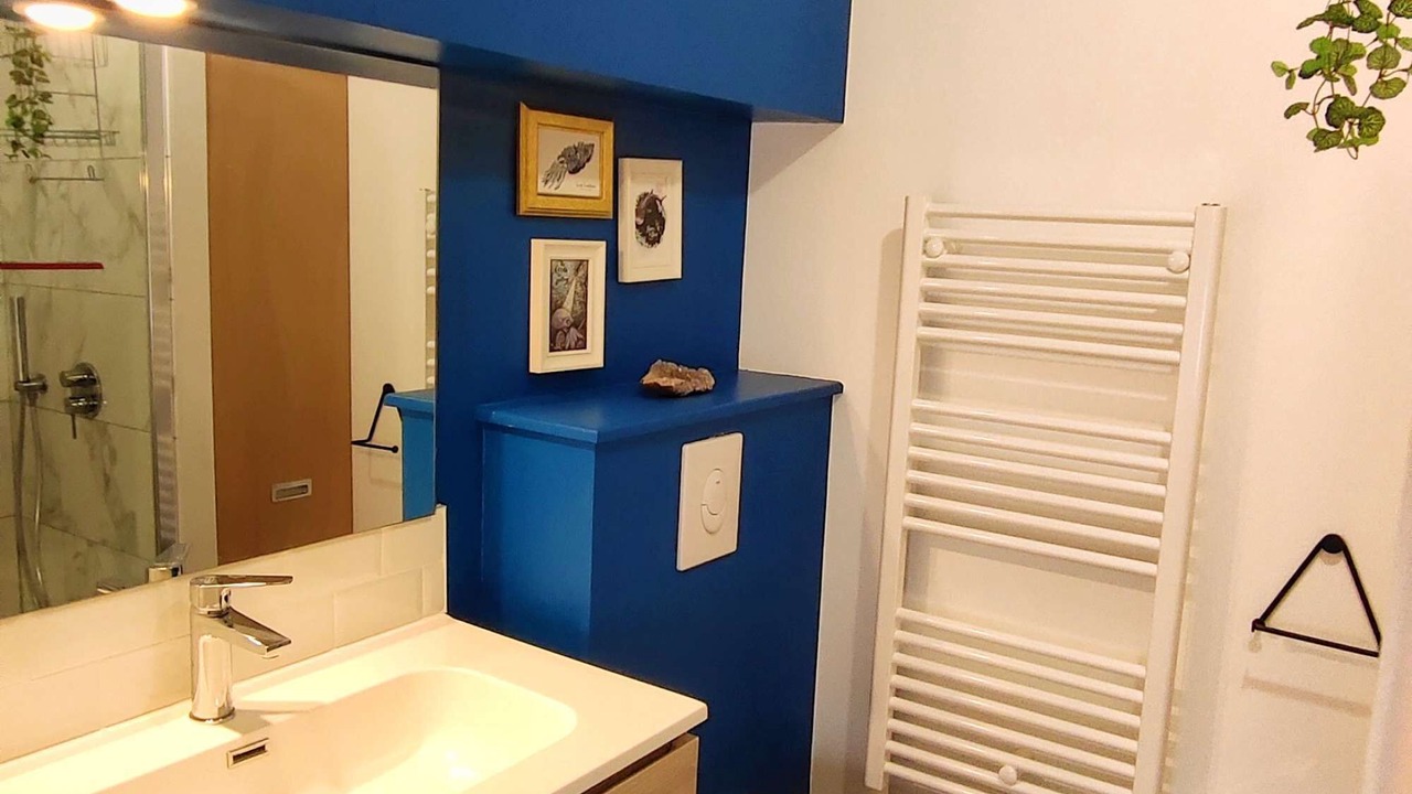 Photo of Bathroom in North district