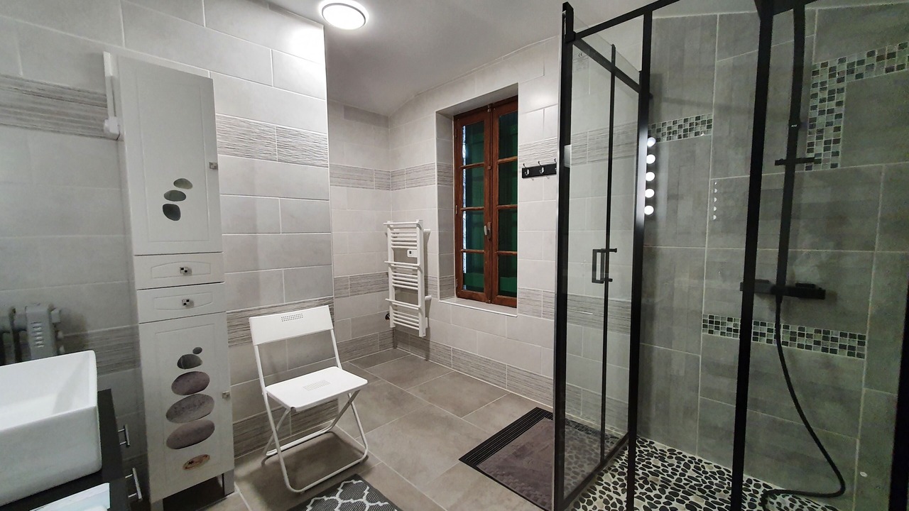 Photo of Bathroom in Chalais