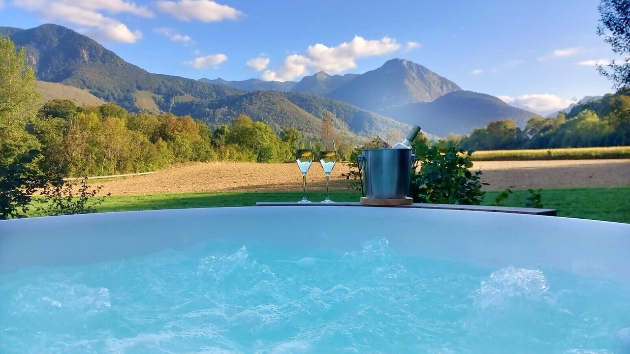 Photo of Outdoor in Asson