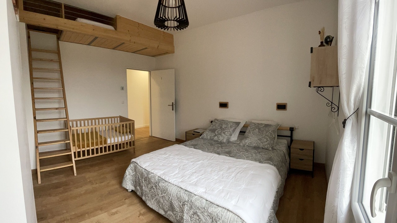 Photo of Bedroom in La Sauve