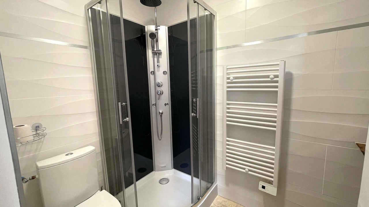 Photo of Bathroom in La Sauve