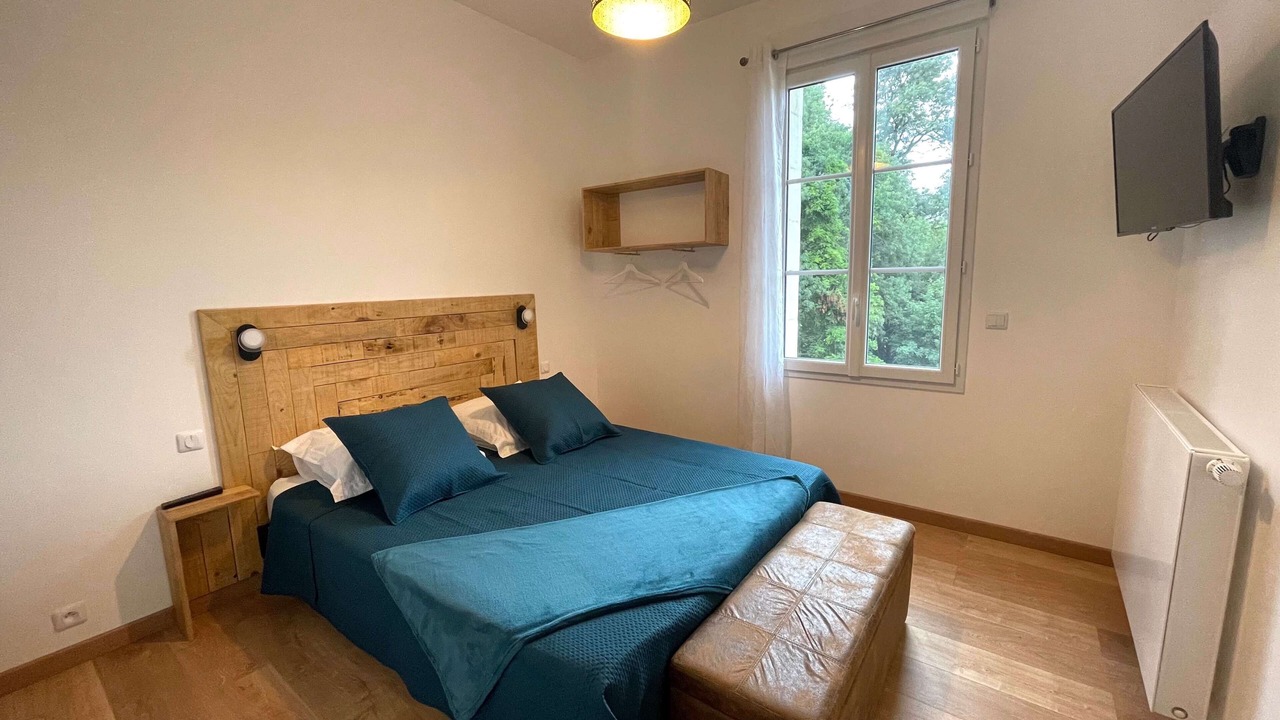 Photo of Bedroom in La Sauve