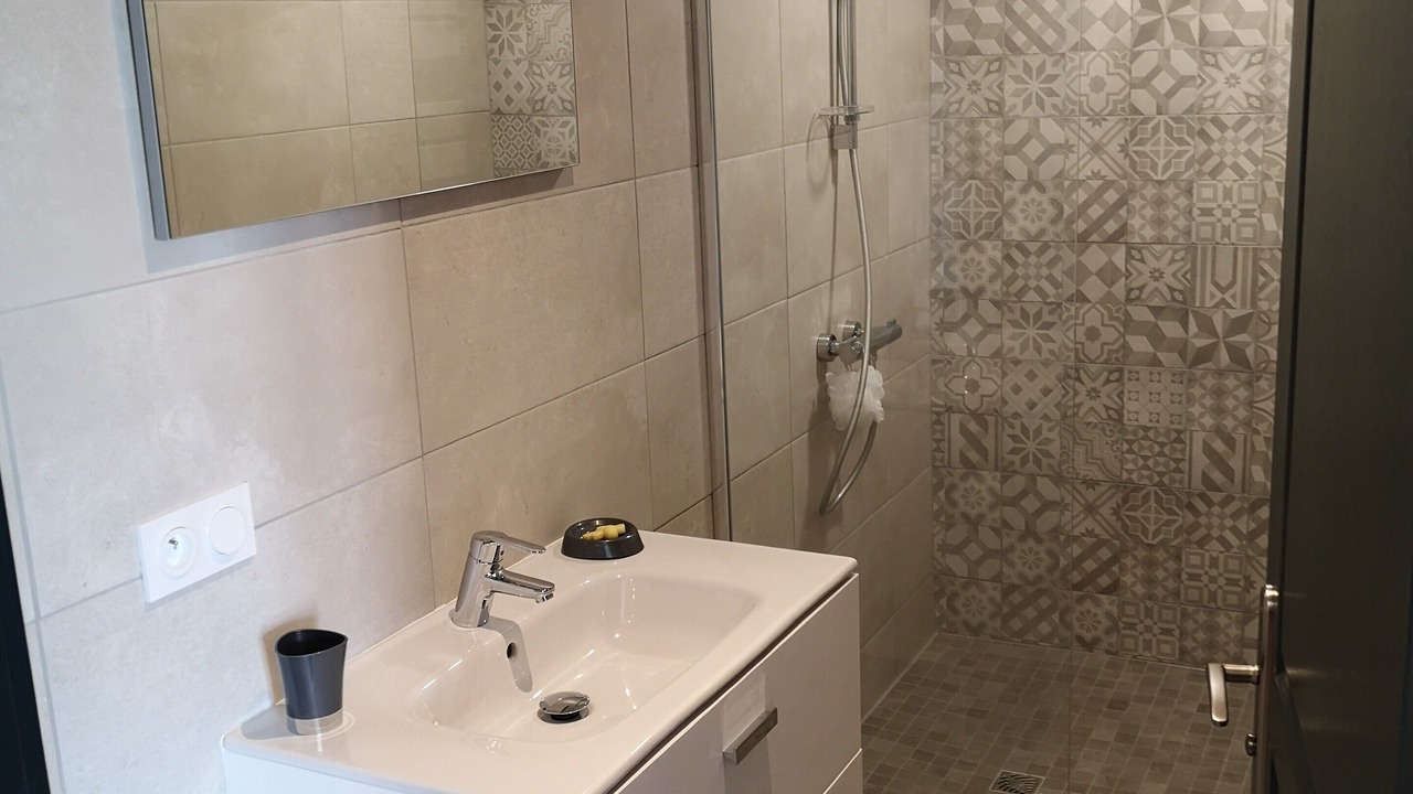 Photo of Bathroom in Limendous