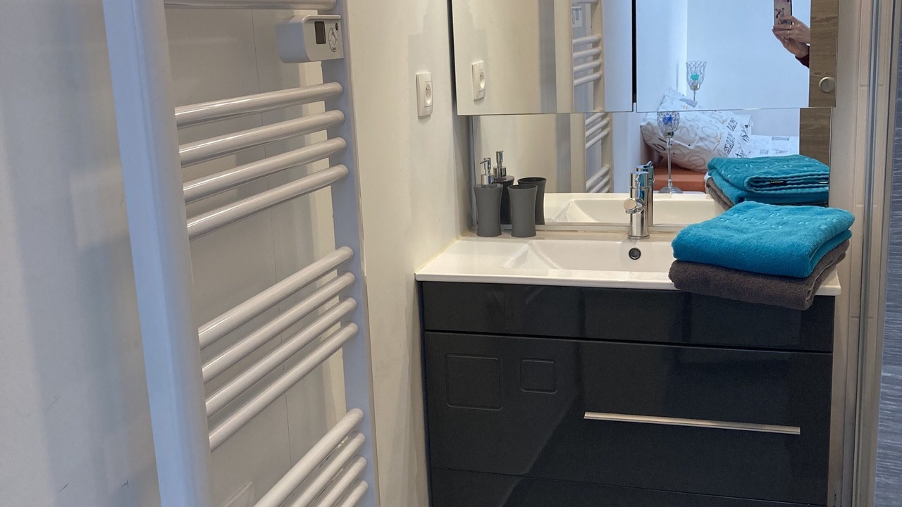 Photo of Bathroom in Vouneuil-sous-Biard
