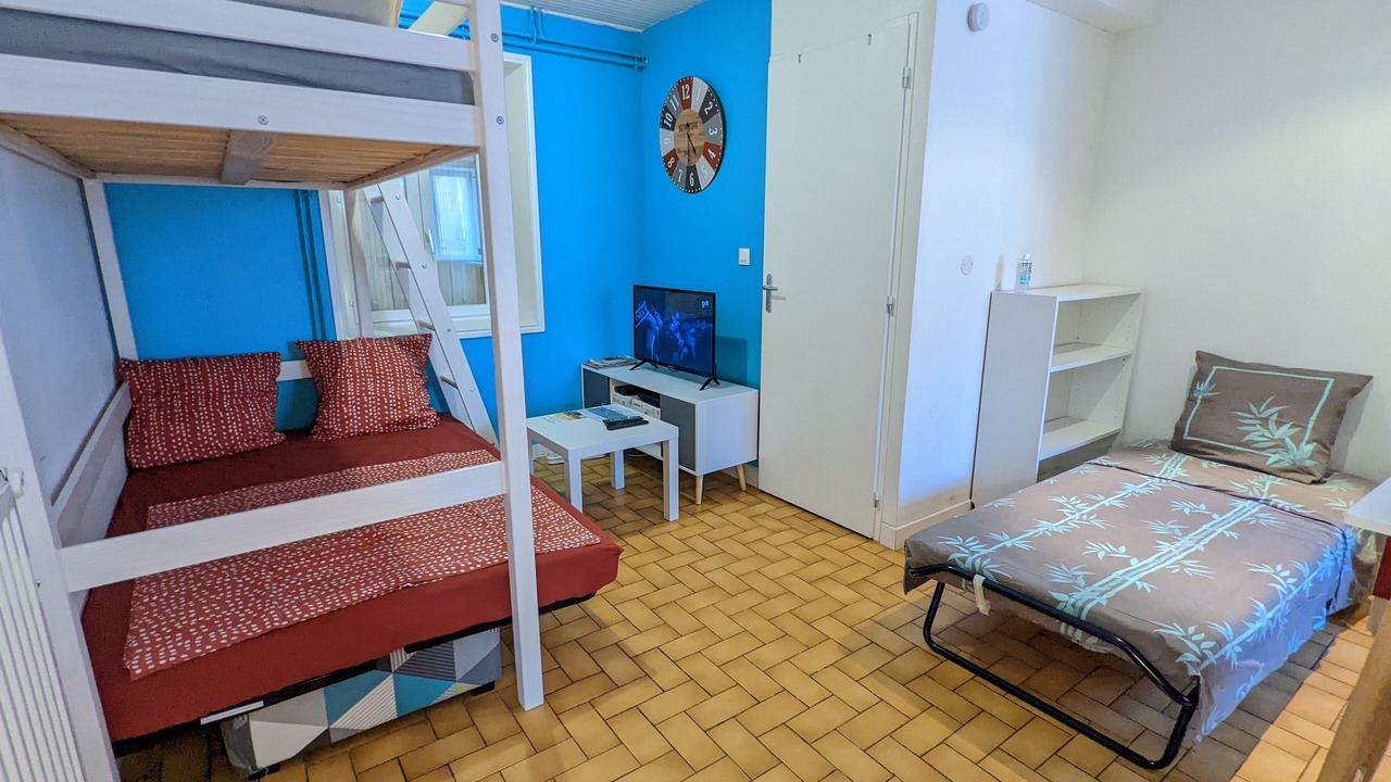 Photo of Bedroom in Beaumont Saint-Cyr