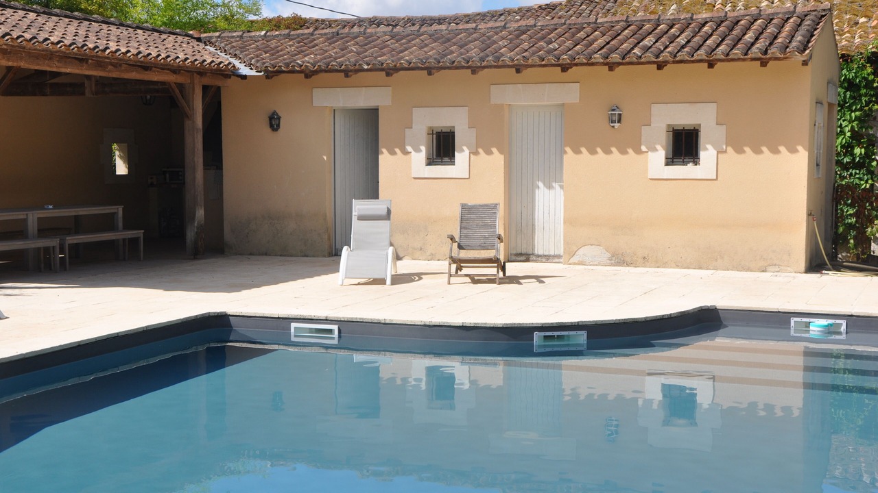 Photo of Outdoor in Saint-Sorlin-de-Conac