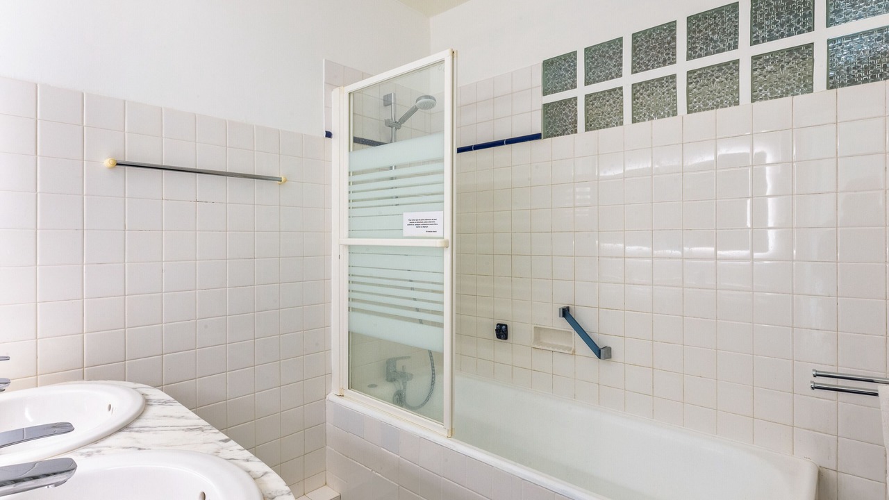 Photo of Bathroom in Puilboreau
