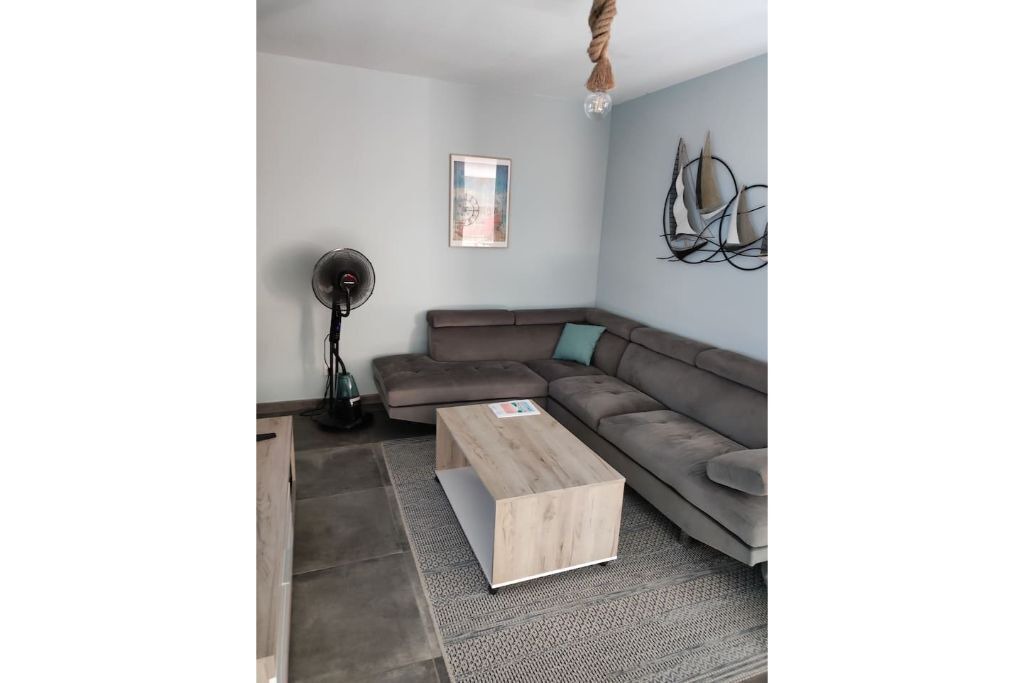 Photo of Livingroom in Cheray
