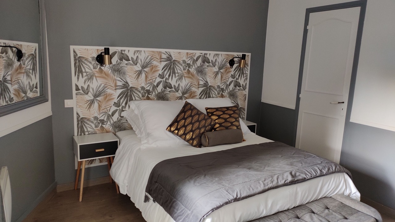 Photo of Bedroom in Casteljaloux