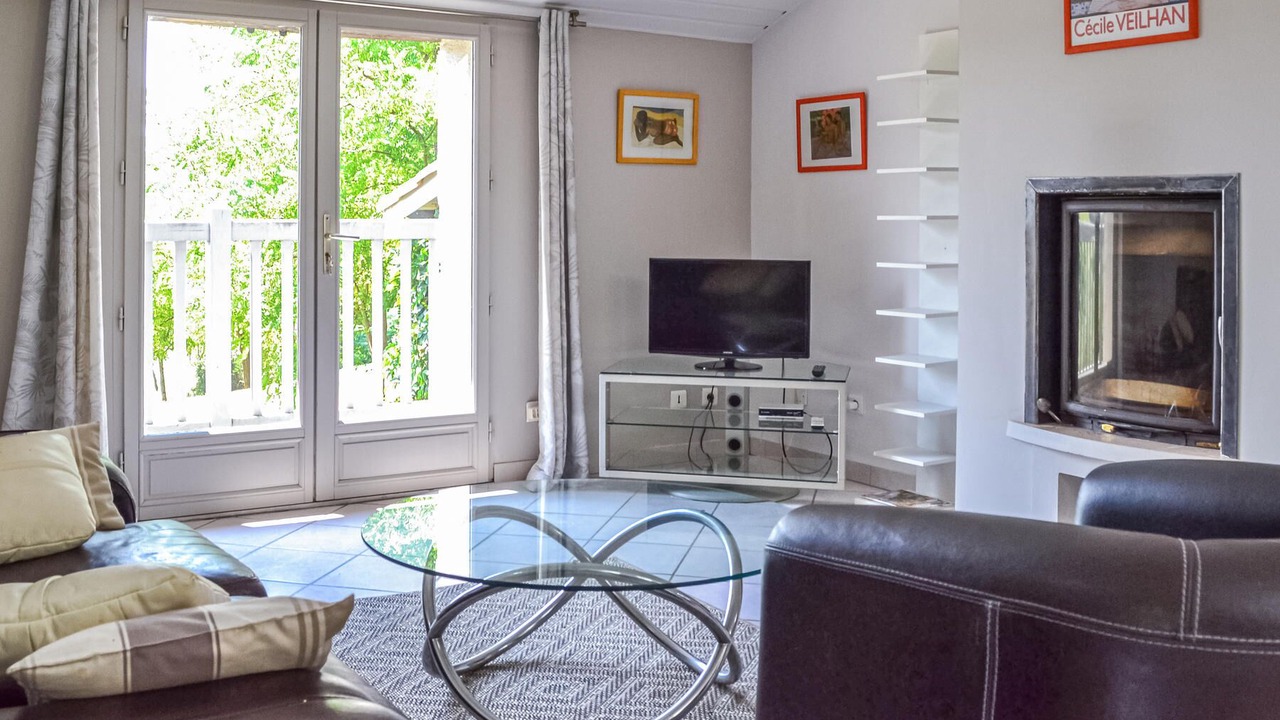 Photo of Bedroom in Saint-Salvy