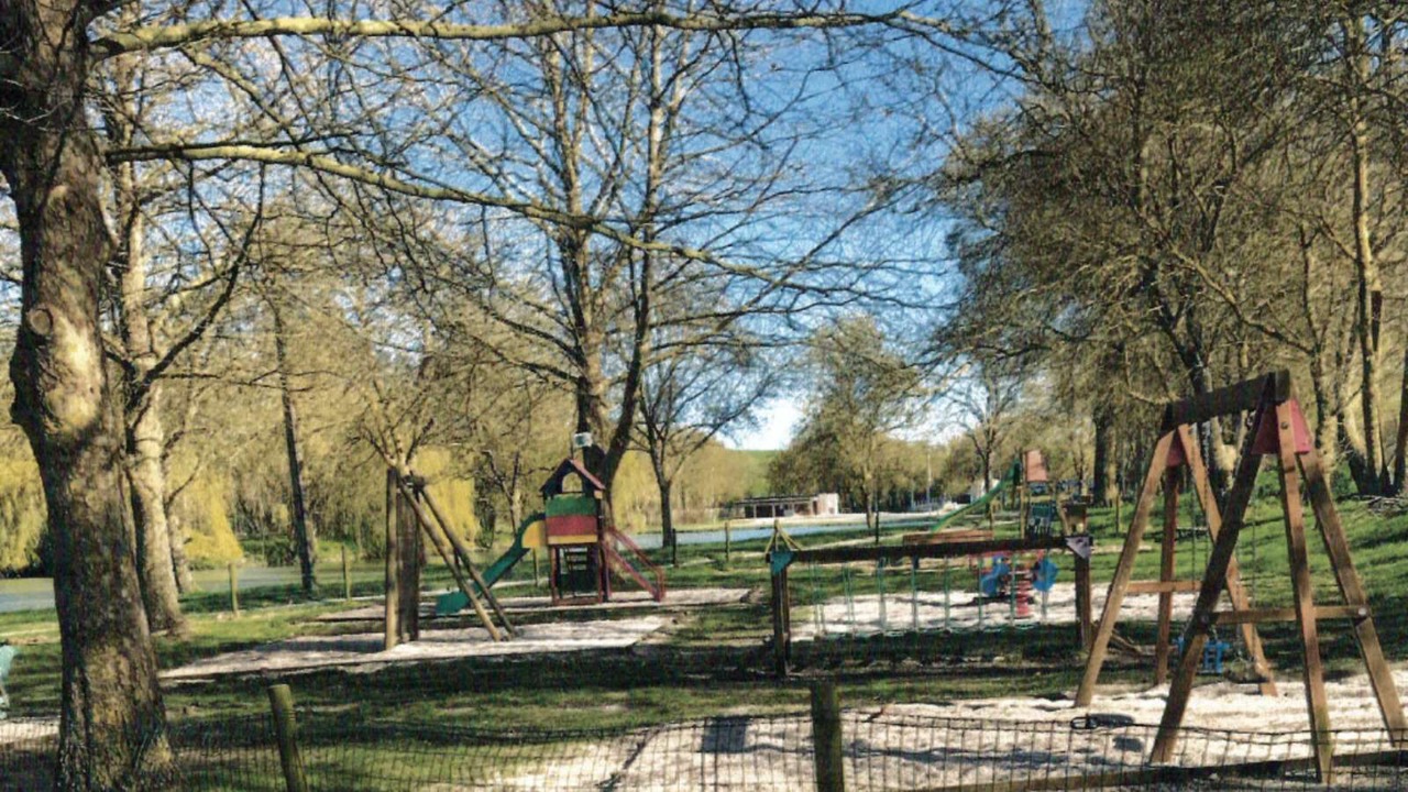 Photo of Others in Genouille