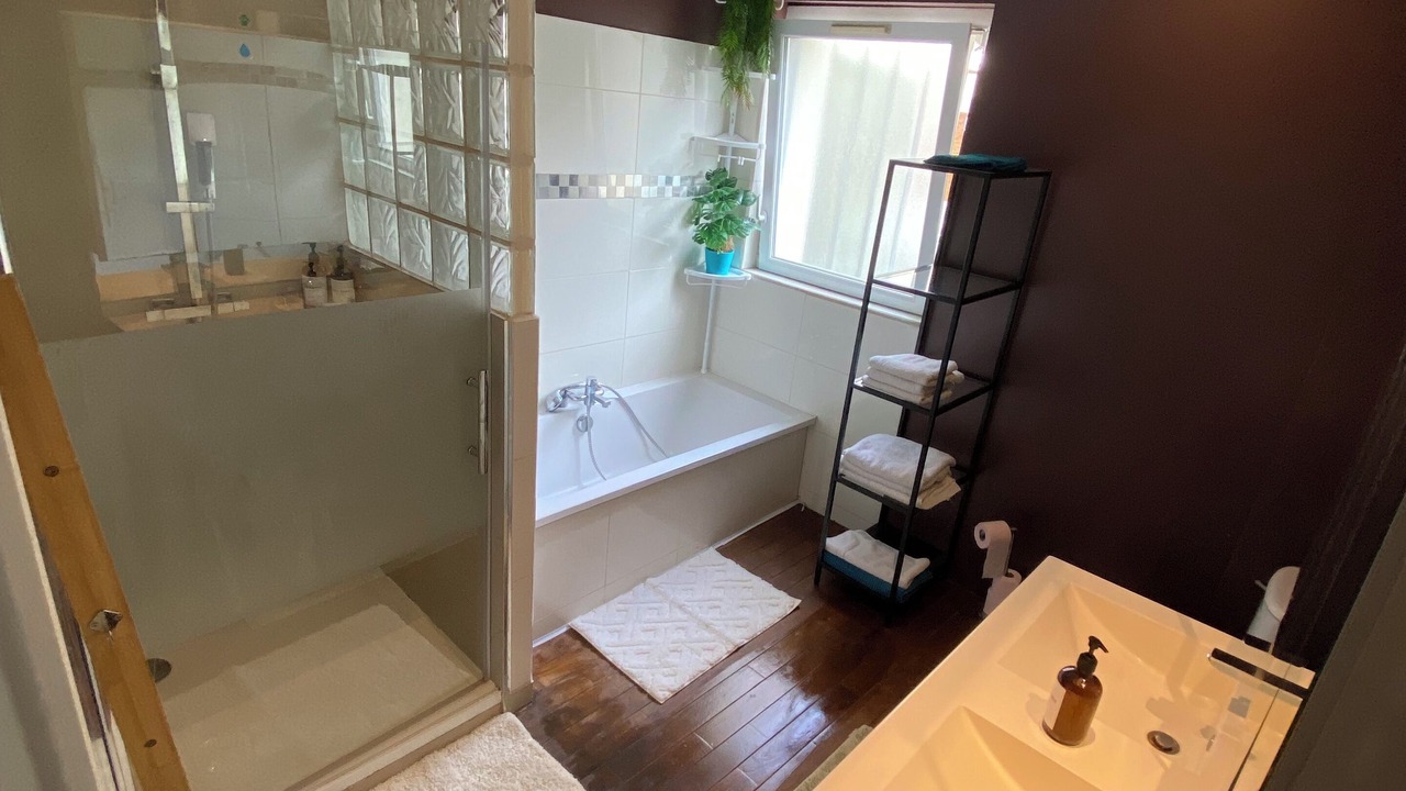 Photo of Bathroom in Floirac