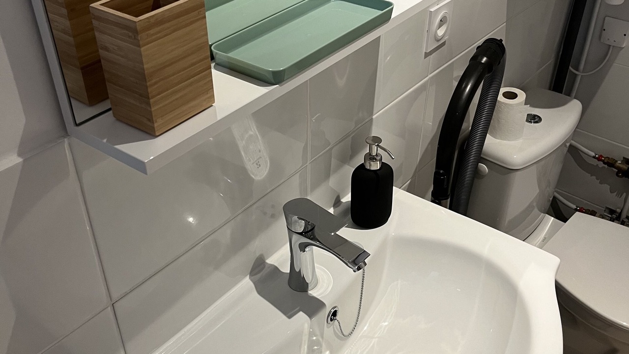 Photo of Bathroom in Hyeres City Centre