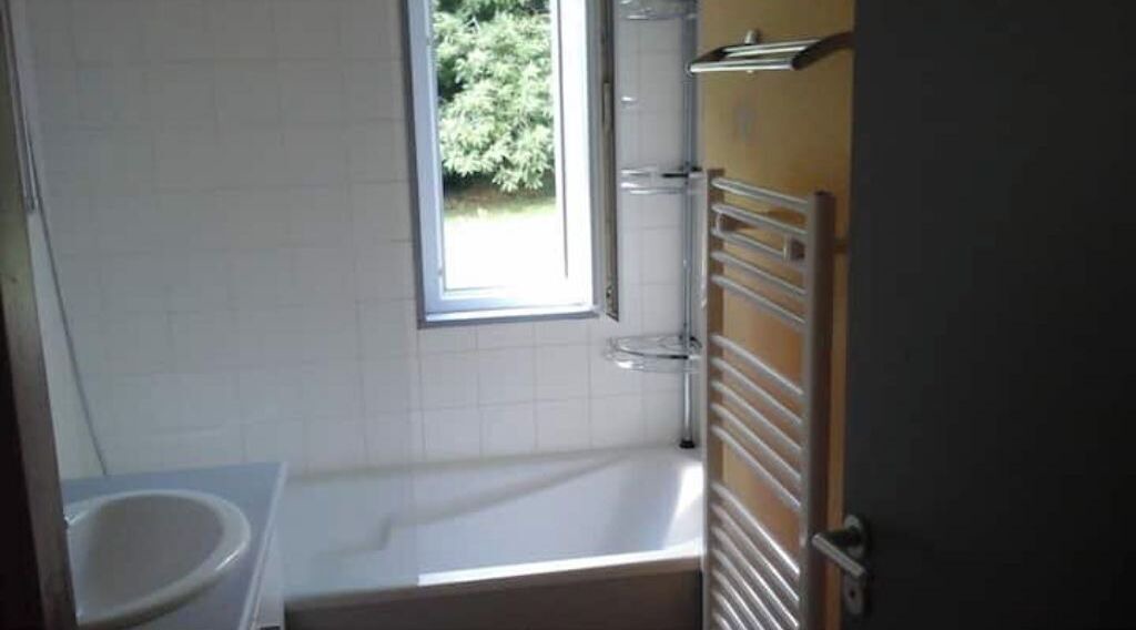 Photo of Bathroom in Nontron