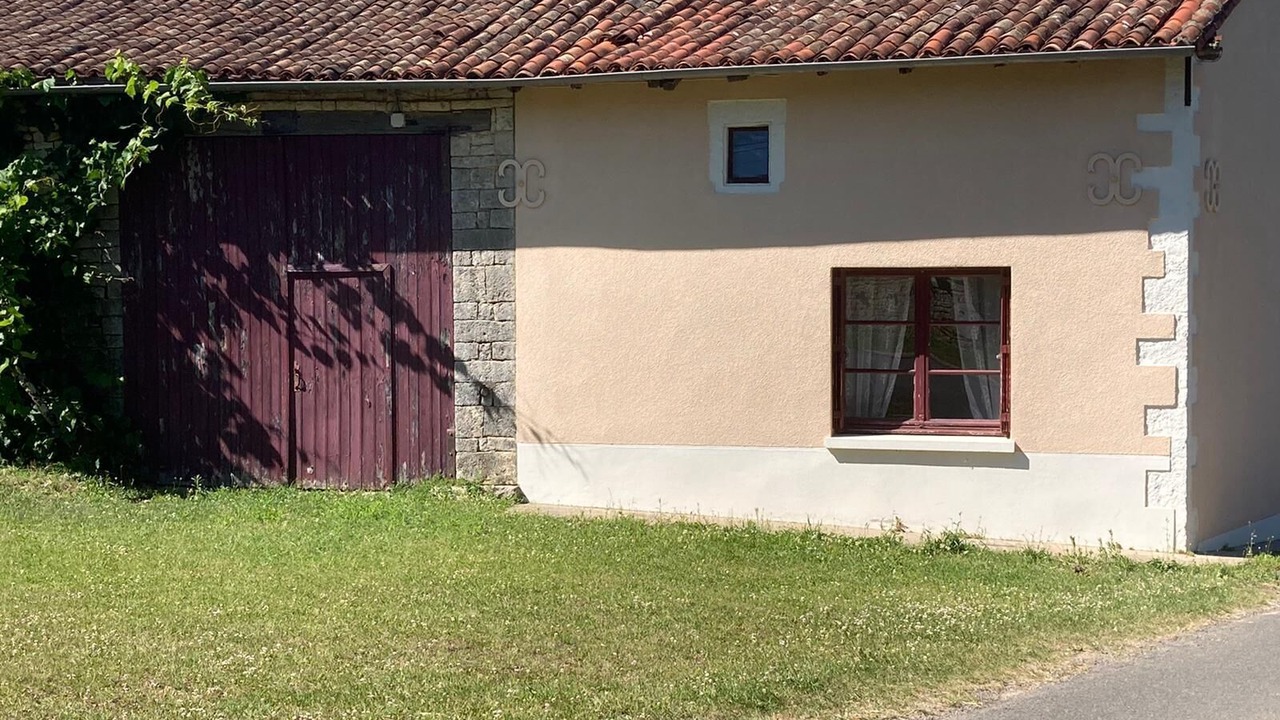 Photo of Others in Genouille