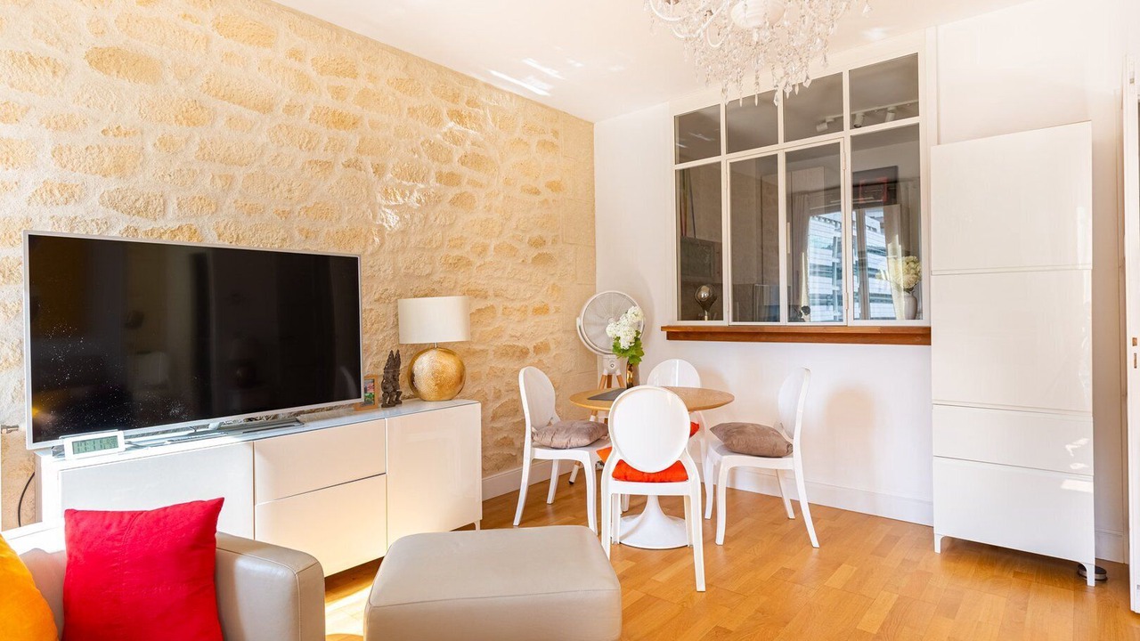 Photo of Livingroom in Bordeaux City Centre