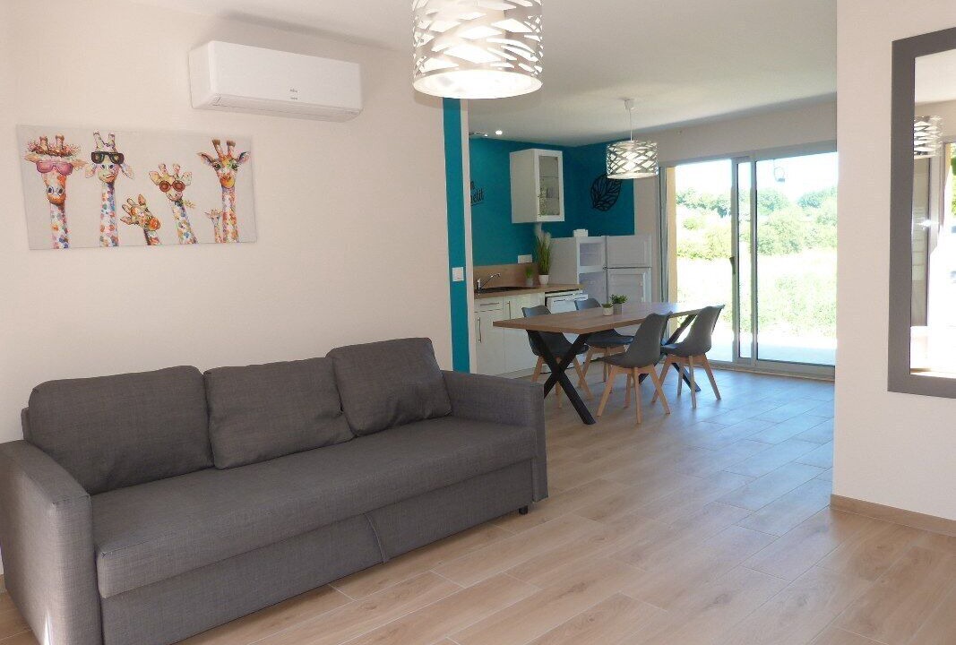 Photo of Livingroom in Saint-Pardoux