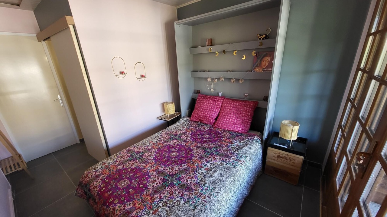 Photo of Bedroom in Ludon-Medoc