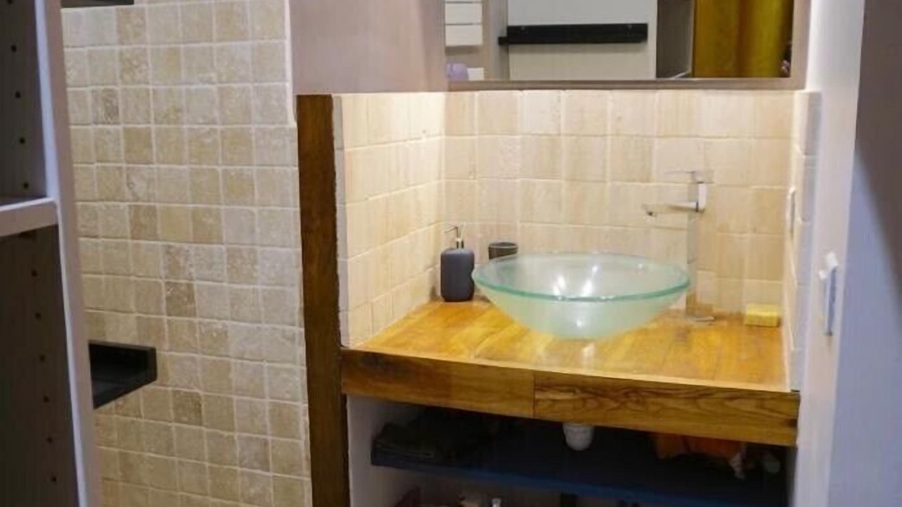 Photo of Bathroom in Artigues-pres-Bordeaux