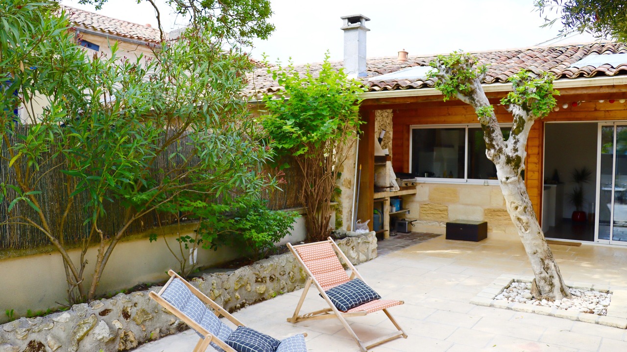 Photo of Patio Balcony in Artigues-pres-Bordeaux