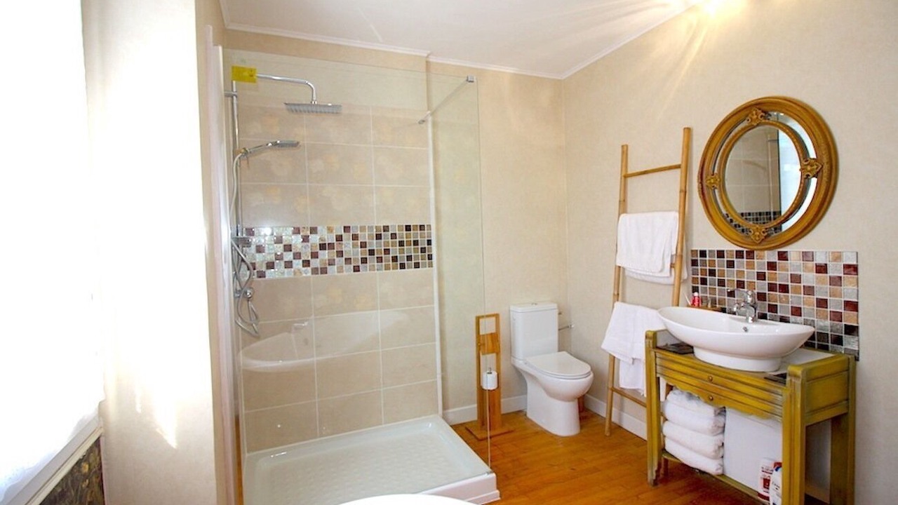 Photo of Bathroom in Beaumont-du-Perigord