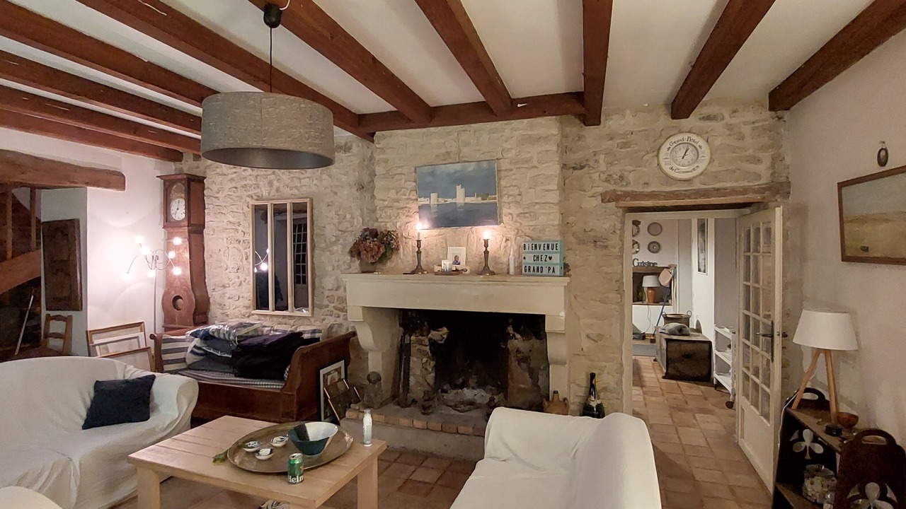 Photo of Livingroom in La Jarrie-Audouin