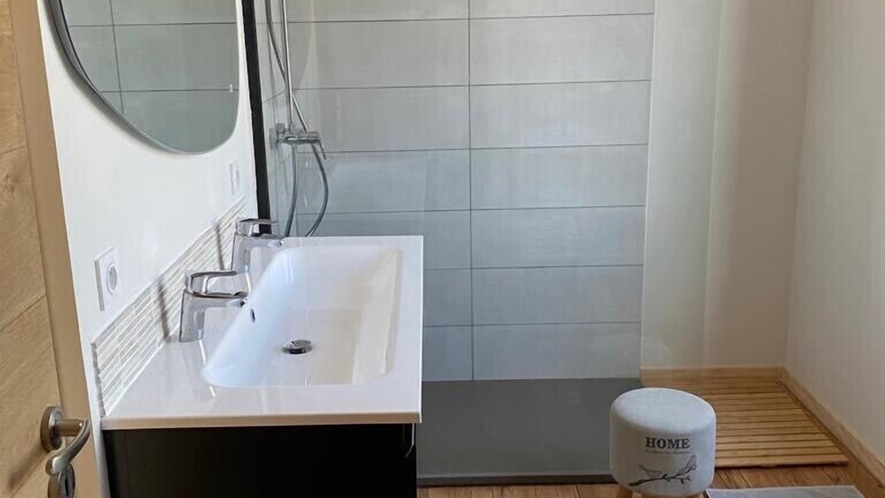 Photo of Bathroom in Aytre