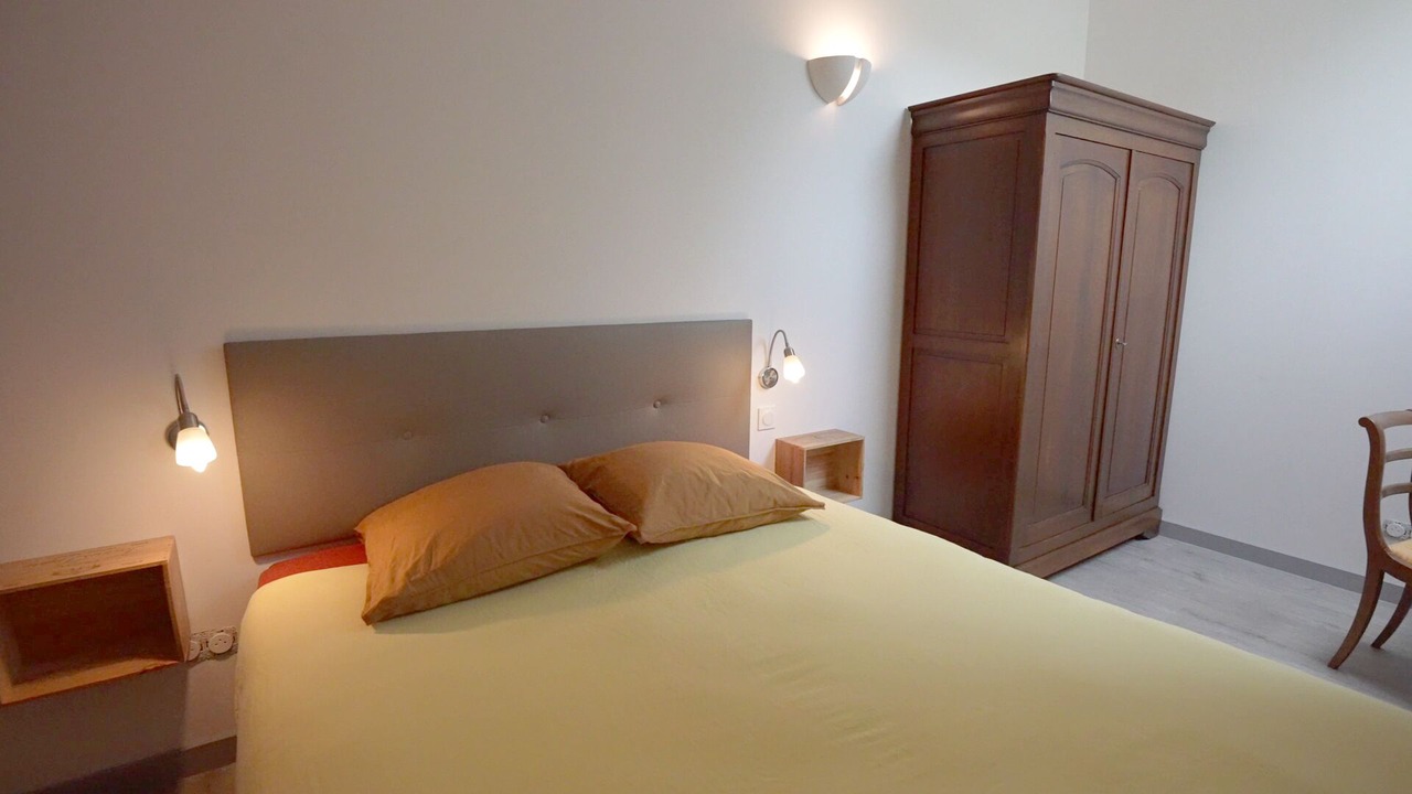 Photo of Bedroom in Saint-Georges-de-Montclard