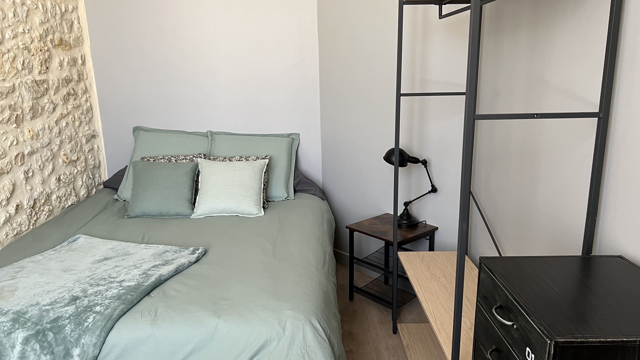 Photo of Bedroom in Lesparre-Medoc