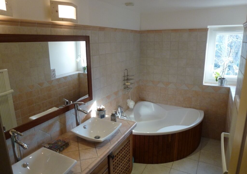 Photo of Bathroom in Mimet