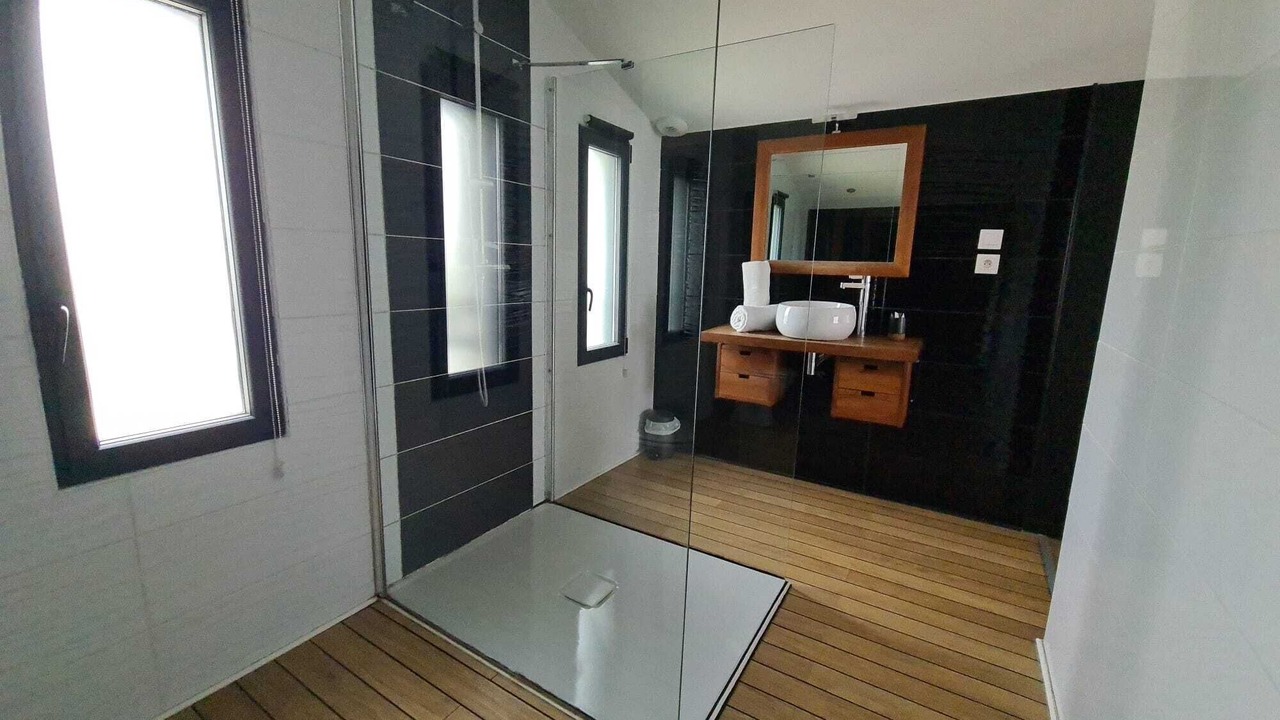 Photo of Bathroom in Chasseneuil-du-Poitou