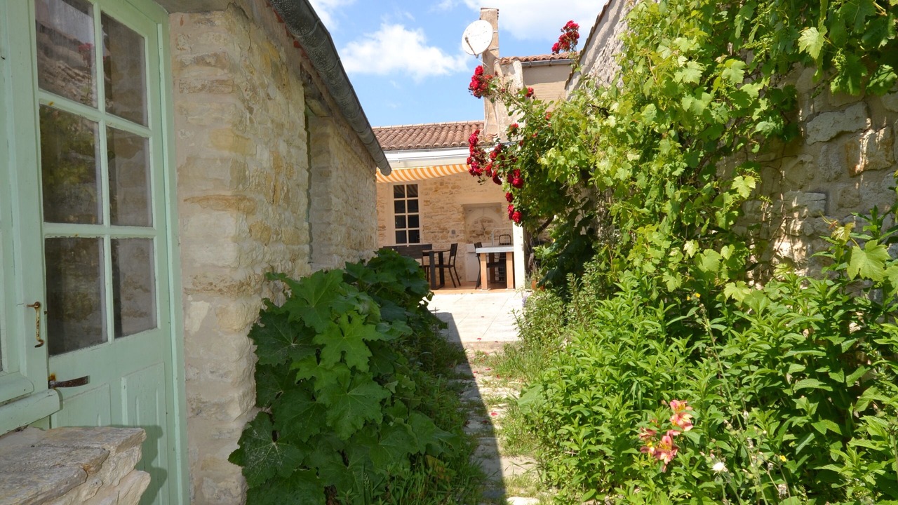 Photo of Outdoor in Ars-en-Re