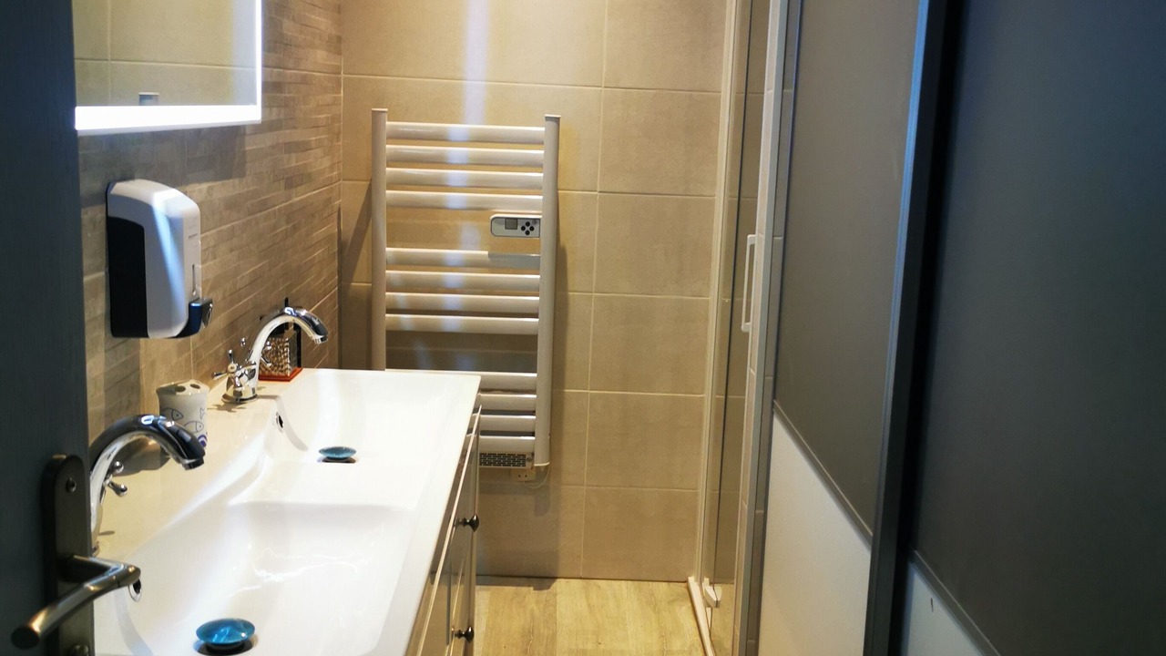 Photo of Bathroom in Libourne
