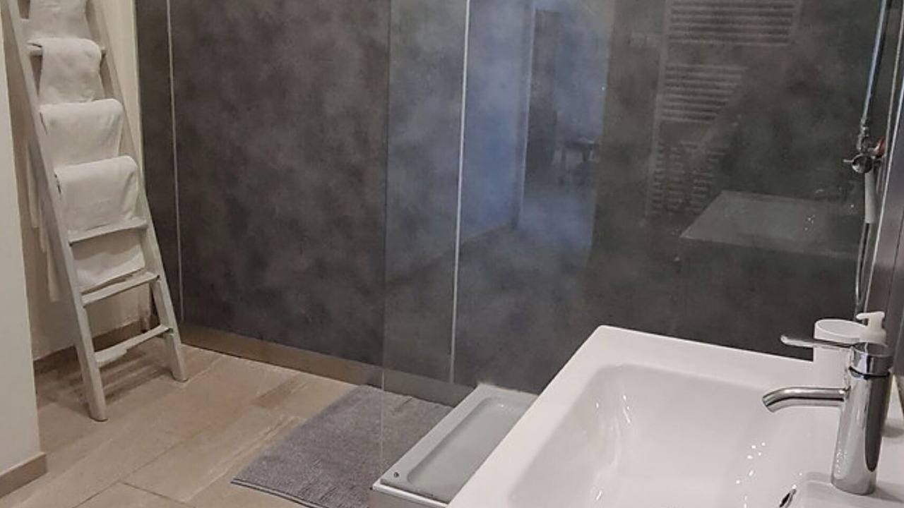 Photo of Bathroom in Saumane-de-Vaucluse