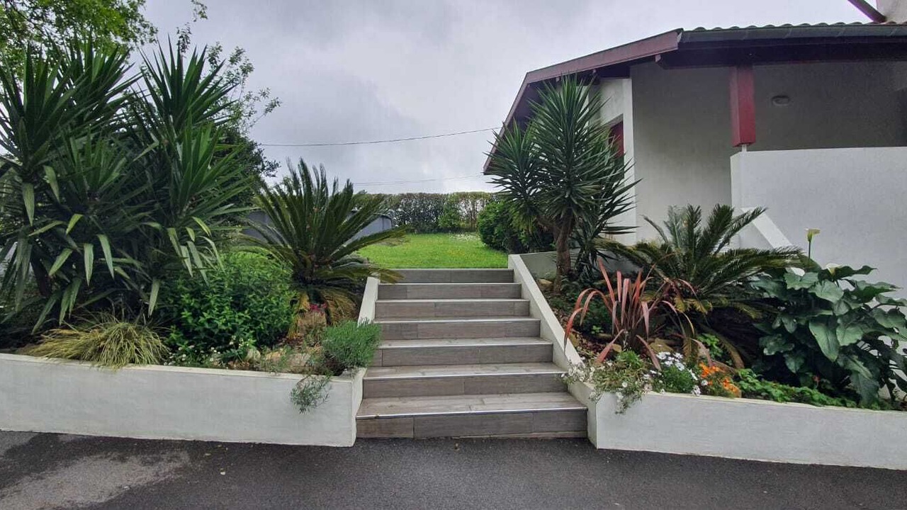 Photo of Outdoor in Villefranque