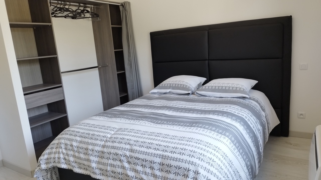 Photo of Bedroom in Vouneuil-sous-Biard