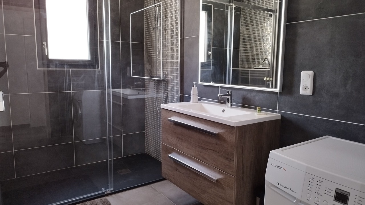 Photo of Bathroom in Vouneuil-sous-Biard