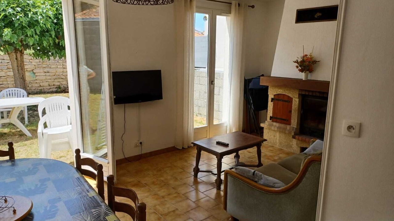 Photo of Livingroom in Le Grand-Village-Plage