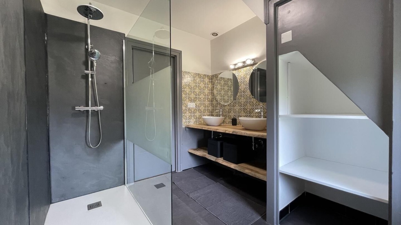 Photo of Bathroom in Saint-Jean-le-Vieux