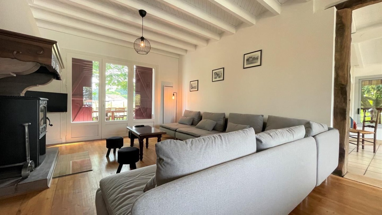 Photo of Livingroom in Saint-Jean-le-Vieux